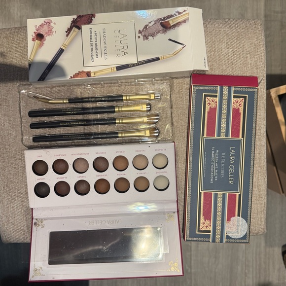 Laura Geller Other - Laura Geller matte eyeshow Palette and Gold-Accented Brush Set in Brown and Gold